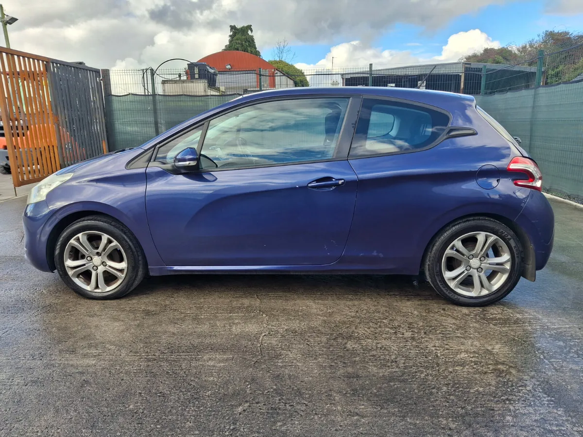 2012 Peugeot 208 1.2 Petrol - Image 3