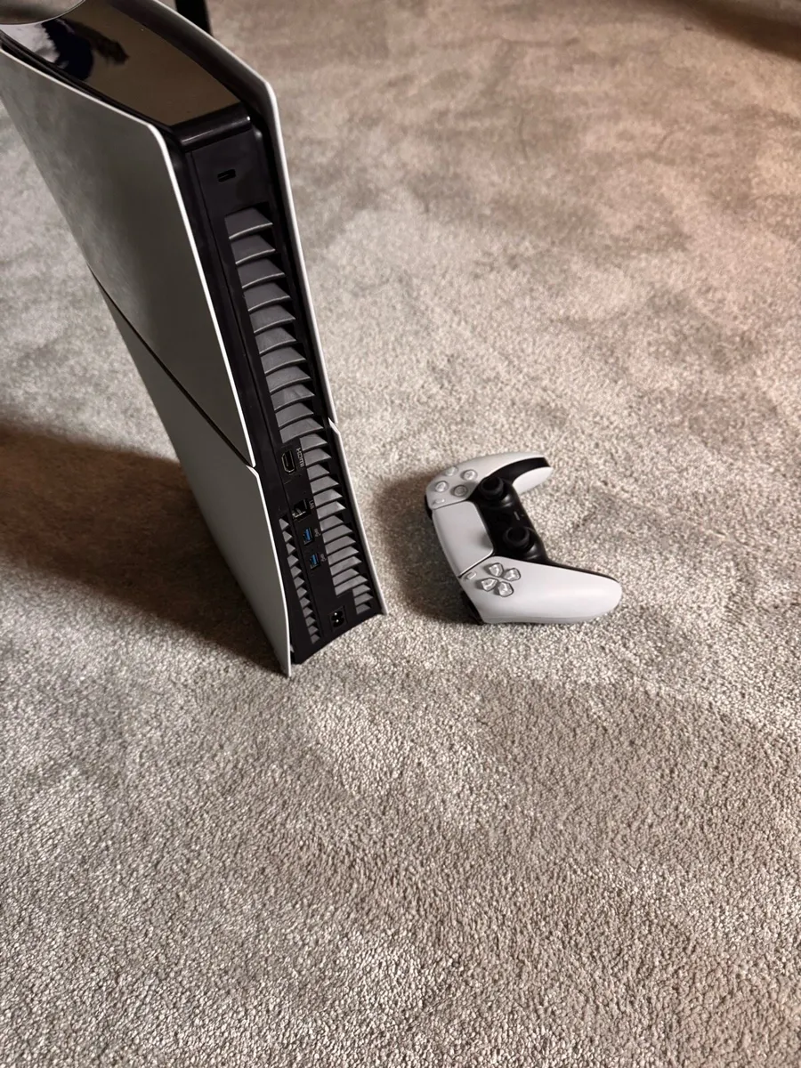 PS5 digital slim - Image 3