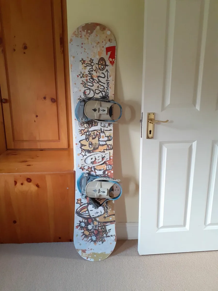 Snowboard - Image 1