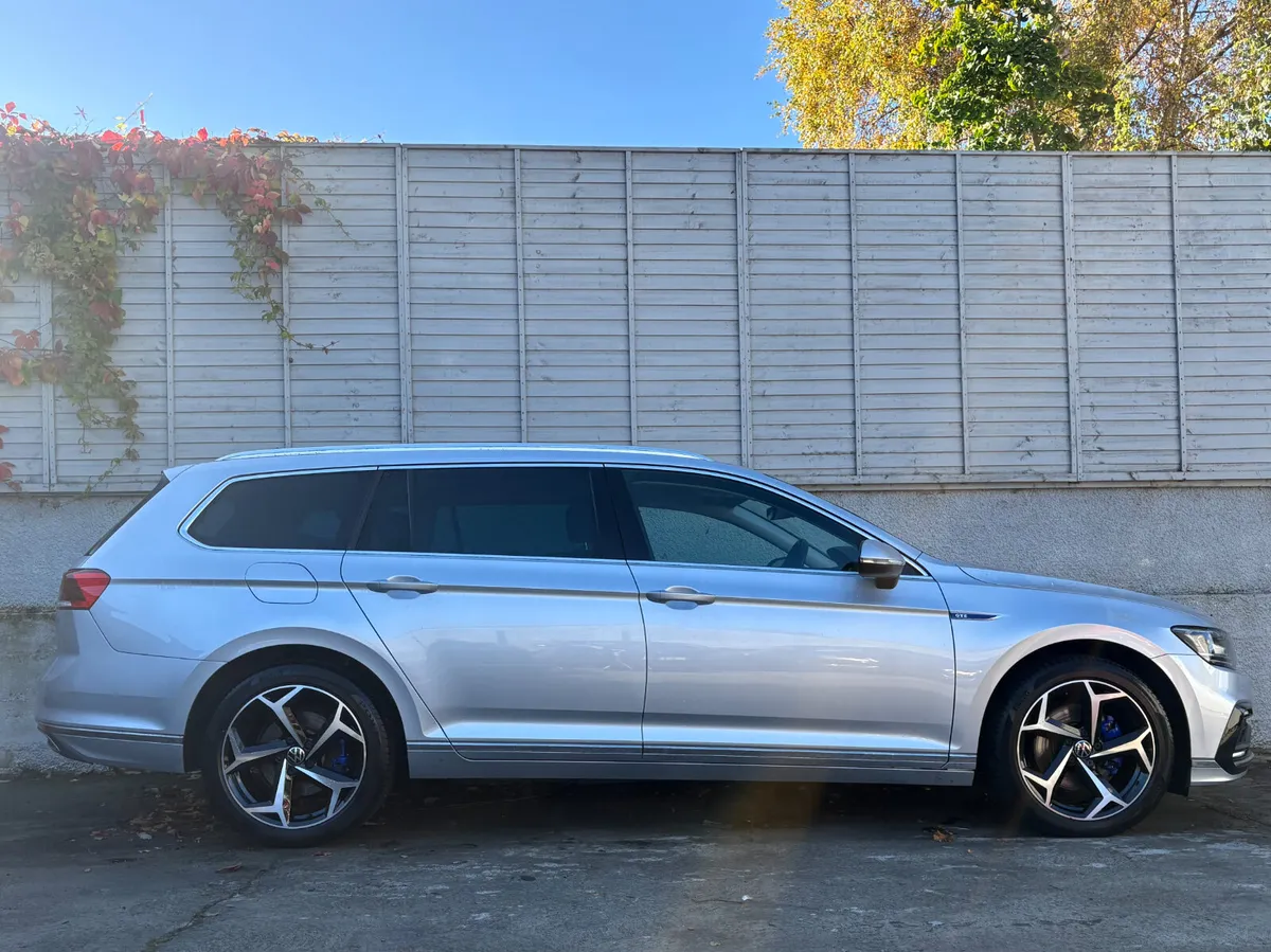 Volkswagen Passat 2022 GTE DSG 215BHP - Image 2