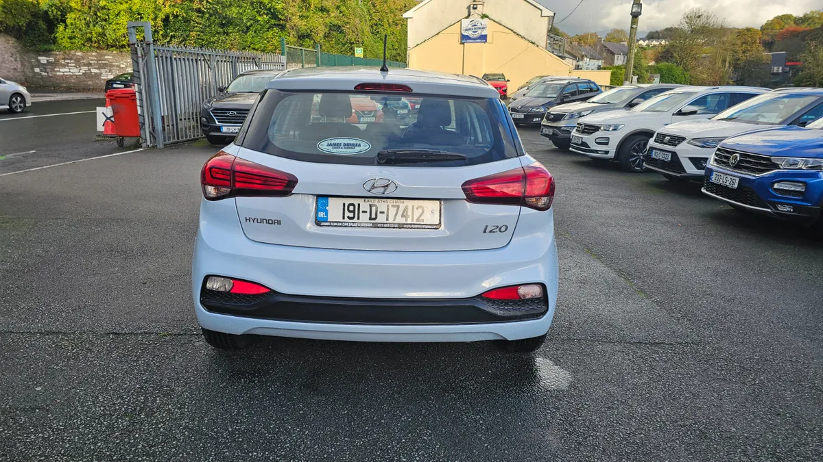 Hyundai i20 2019 1.2 PETROL - Image 4