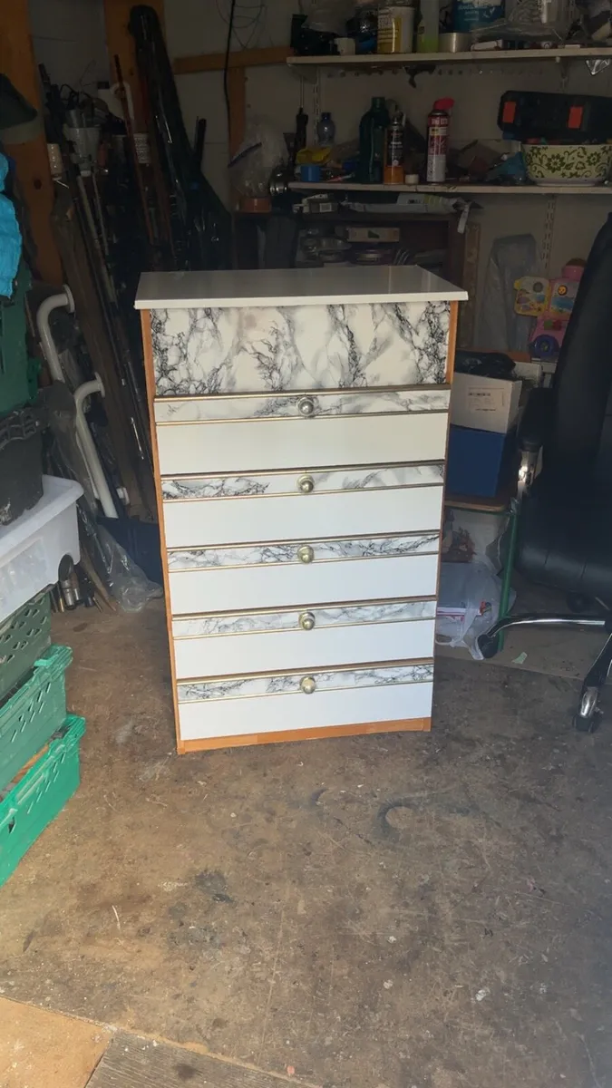 Chest of drawers - Image 2