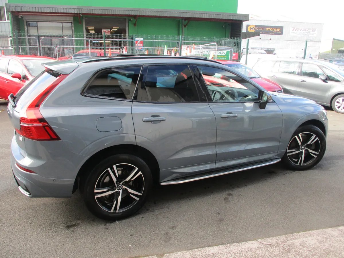 Volvo XC60 T6 PLUG IN HYBRID, FULL SPEC . 2023 - Image 4