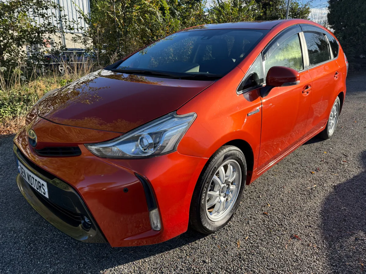 Toyota Prius 7 seats G-Model!!! - Image 2