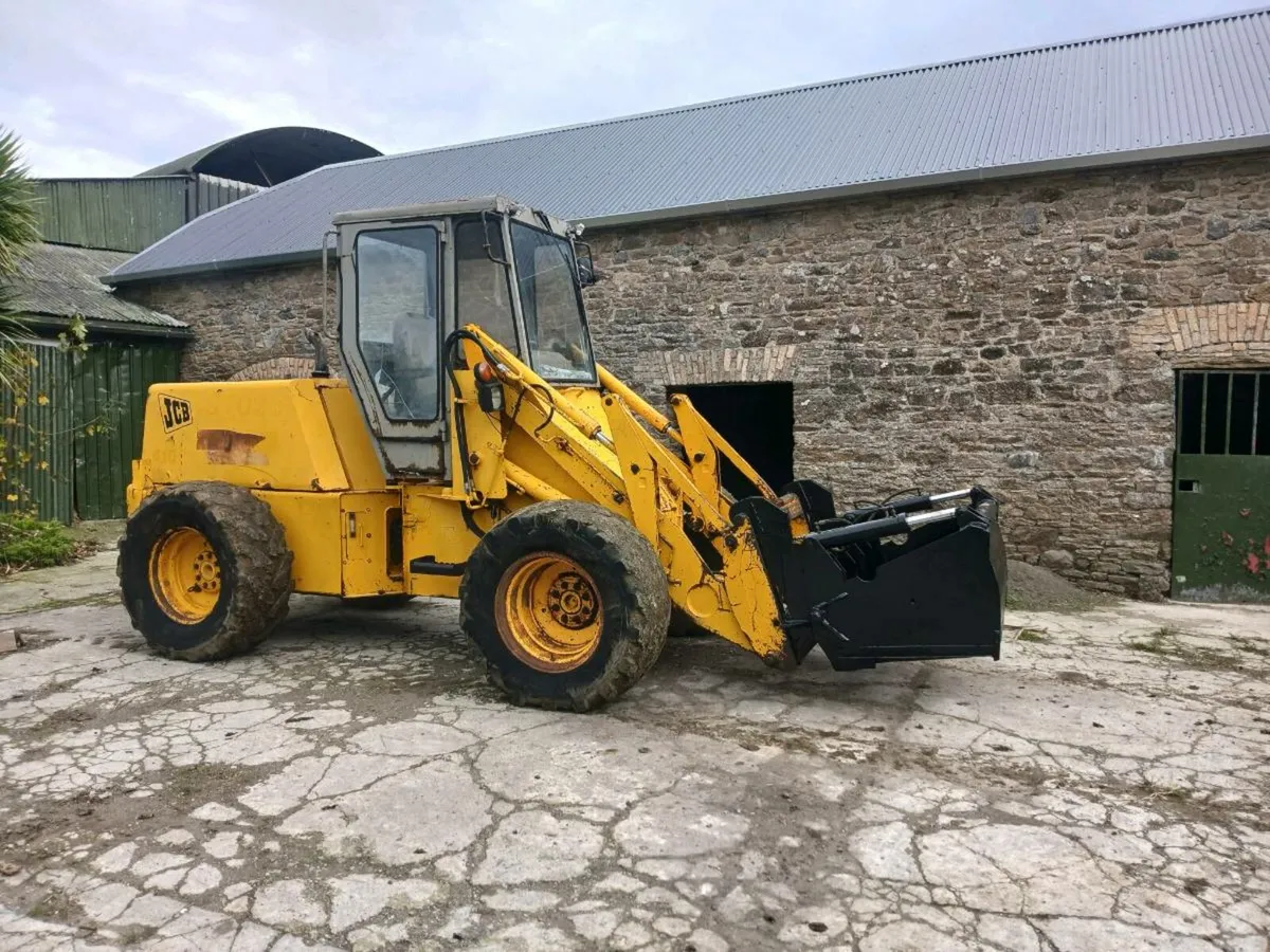 Jcb 410 - Image 1