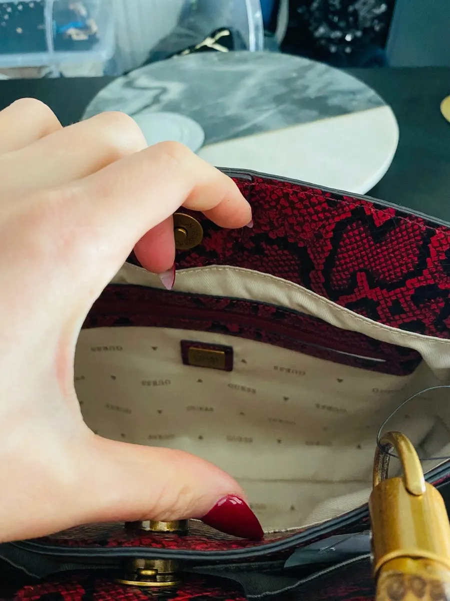 Guess handbag - Image 4