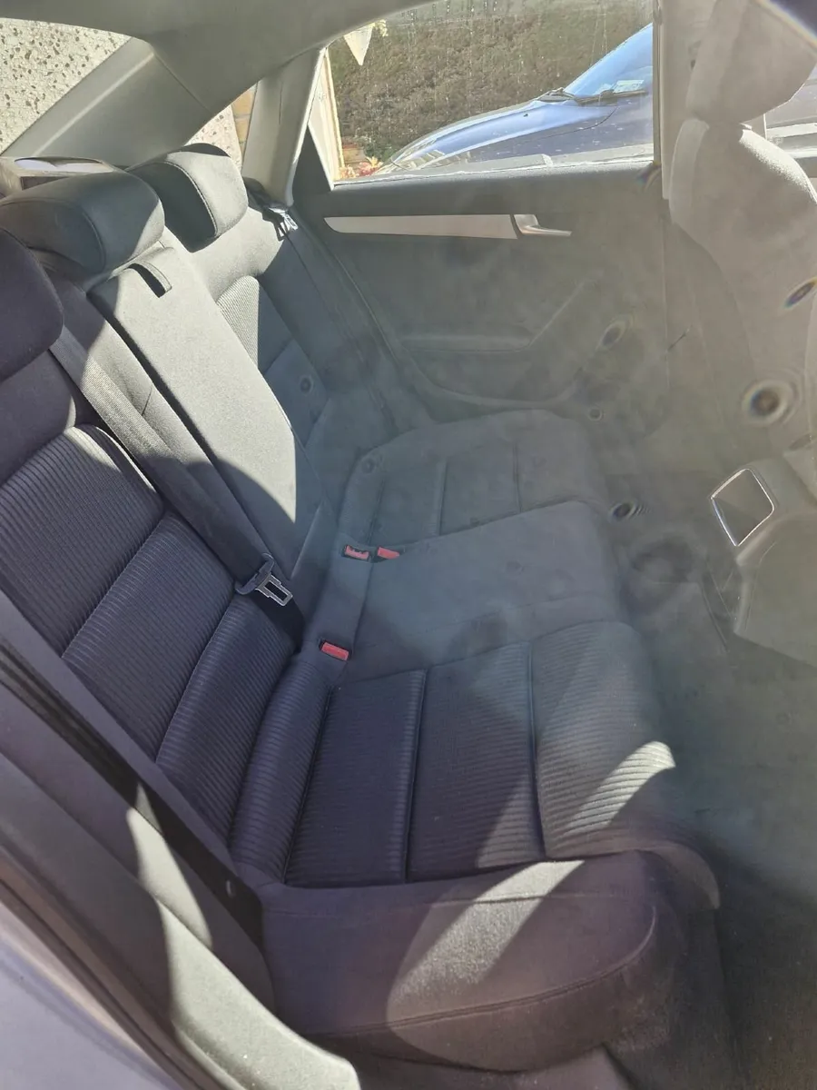Audi A4 2009 - Image 4
