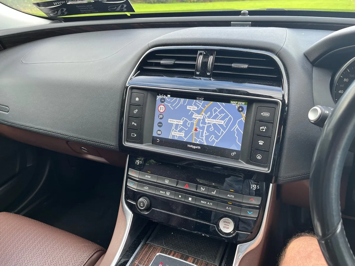Jaguar XE Petrol - rare petrol 240bhp - Image 4