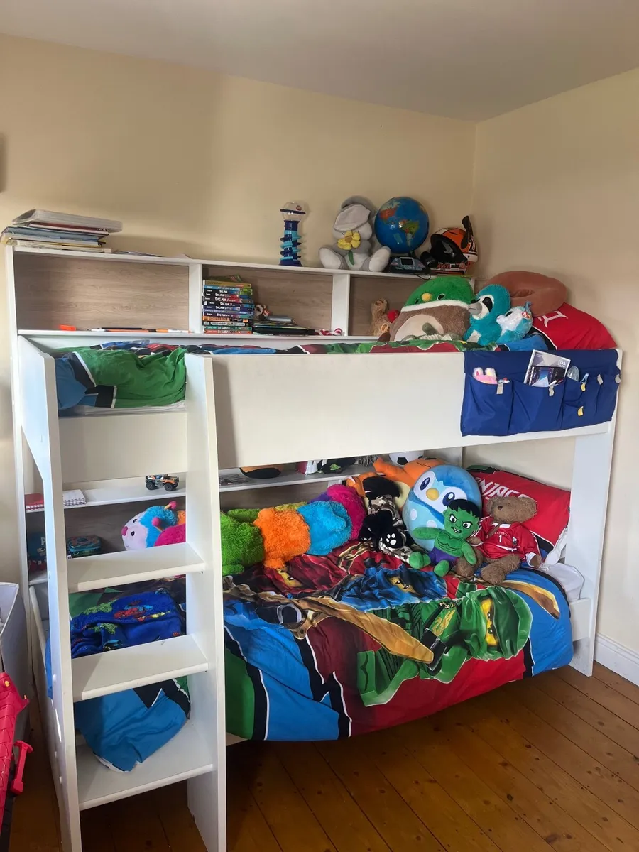 Bunk beds - Image 1