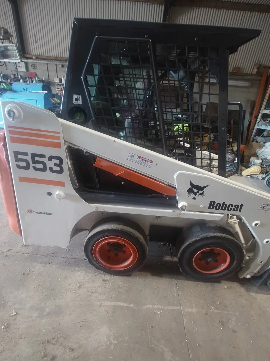 Bobcat 553 Skidsteer - Image 1