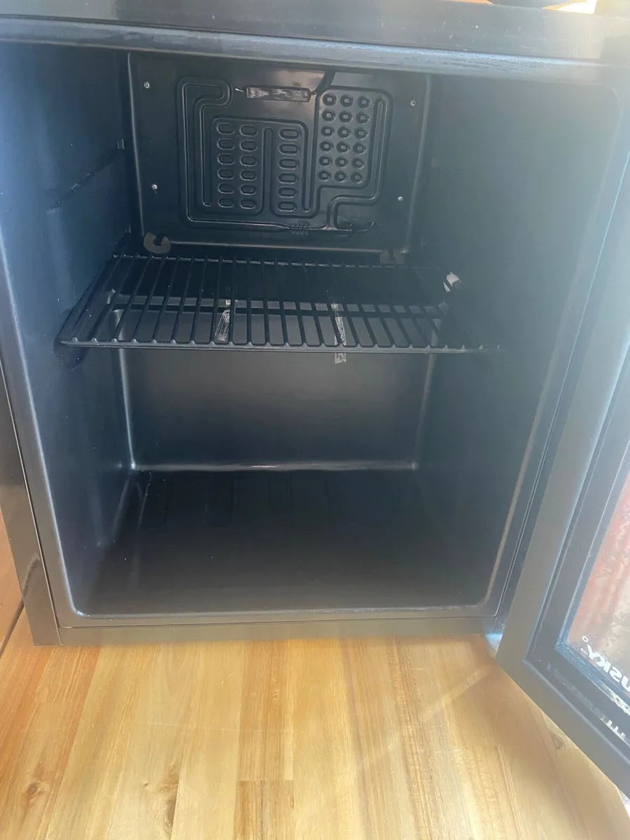 Guinness mini fridge - Image 4