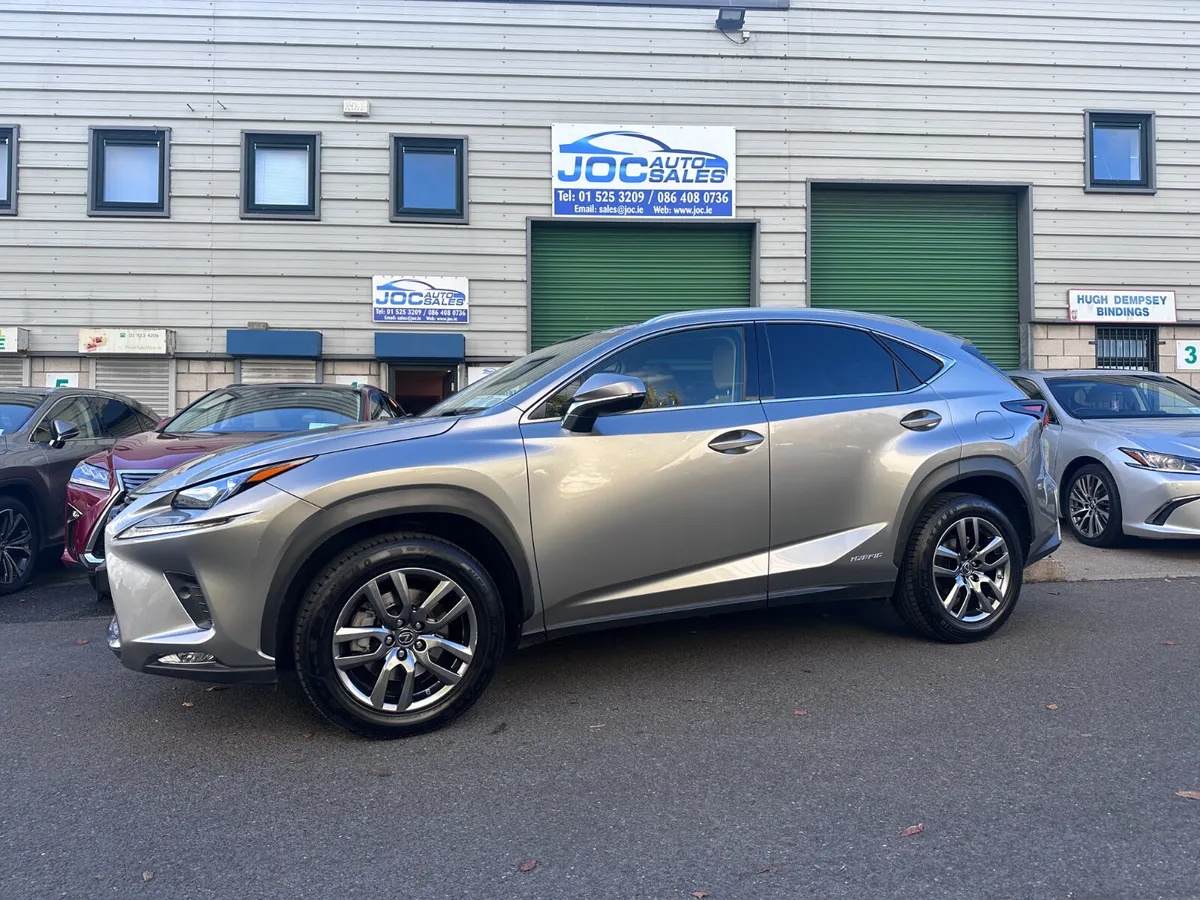 Lexus NX300H Executive, 2018 - Image 2