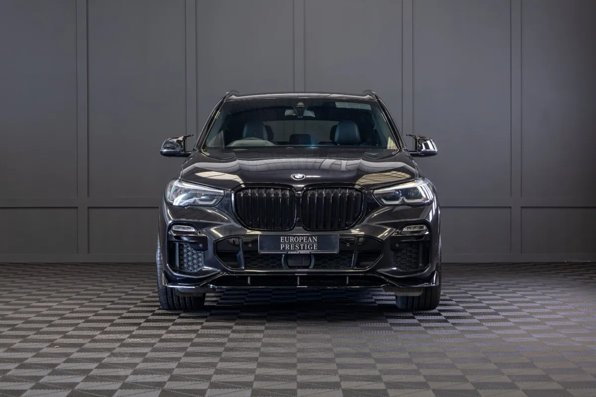 212 BMW X5 X-Drive 45e M-Sport - Image 2