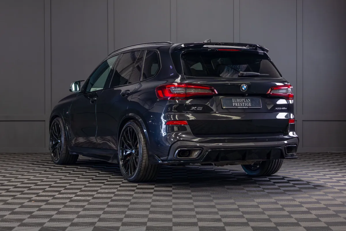 212 BMW X5 X-Drive 45e M-Sport - Image 4