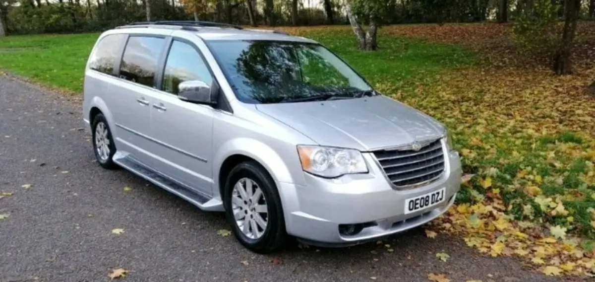 2008 chrysler grand voyage stow&go - Image 1