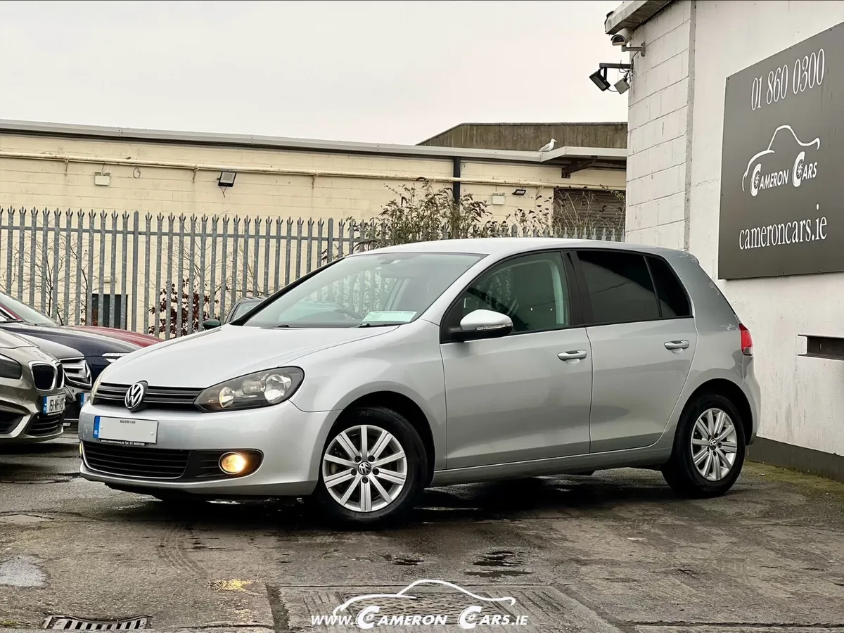 VW GOLF STYLE AUTOMATIC AS NEW WITH ONLY 21423km - Image 1