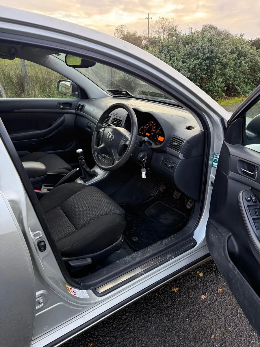 Toyota Avensis D4D - Image 4