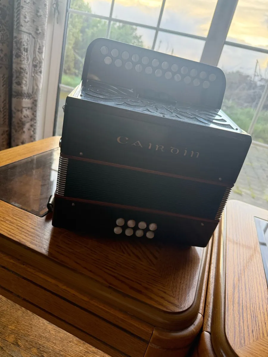 Cairdín Accordion - Image 2