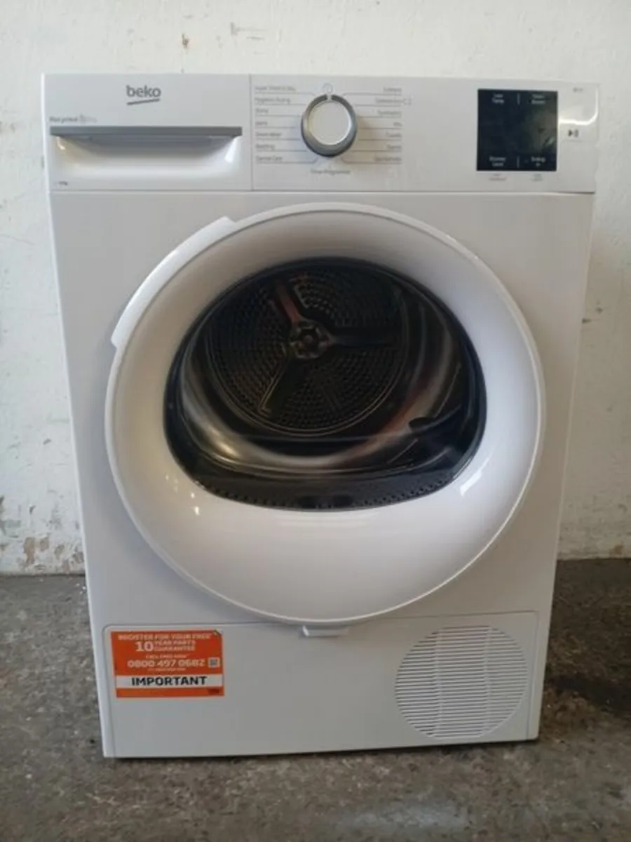 Condenser Dryer Heatpump Ex-Display - Image 1