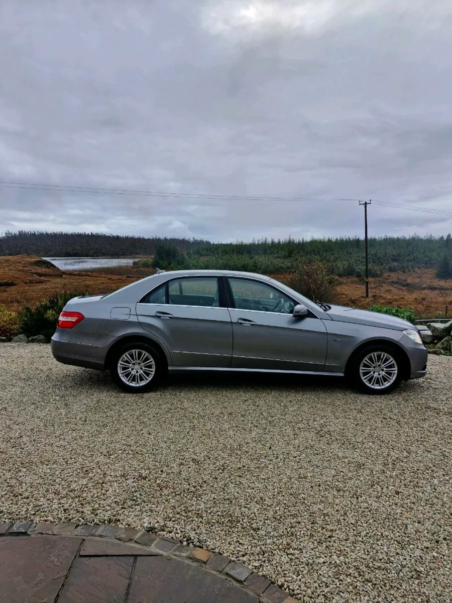 Car - Image 3