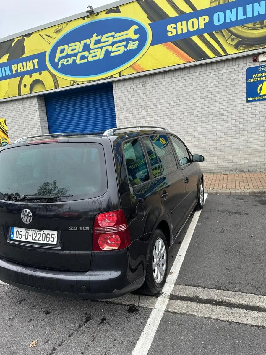 Volkswagen Touran 2005  7-Seater Automatic - Image 3