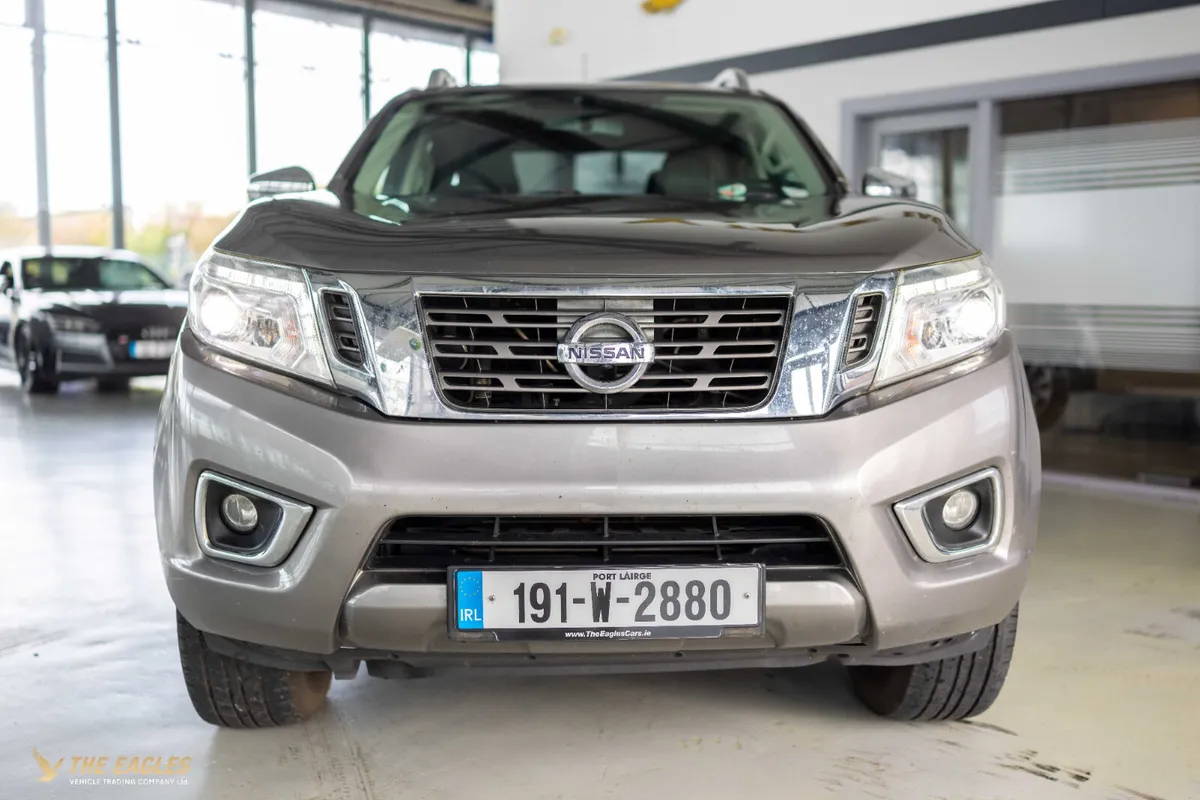 Nissan Navara 2.3 DCI TEKNA 4DR AUTO - Image 2