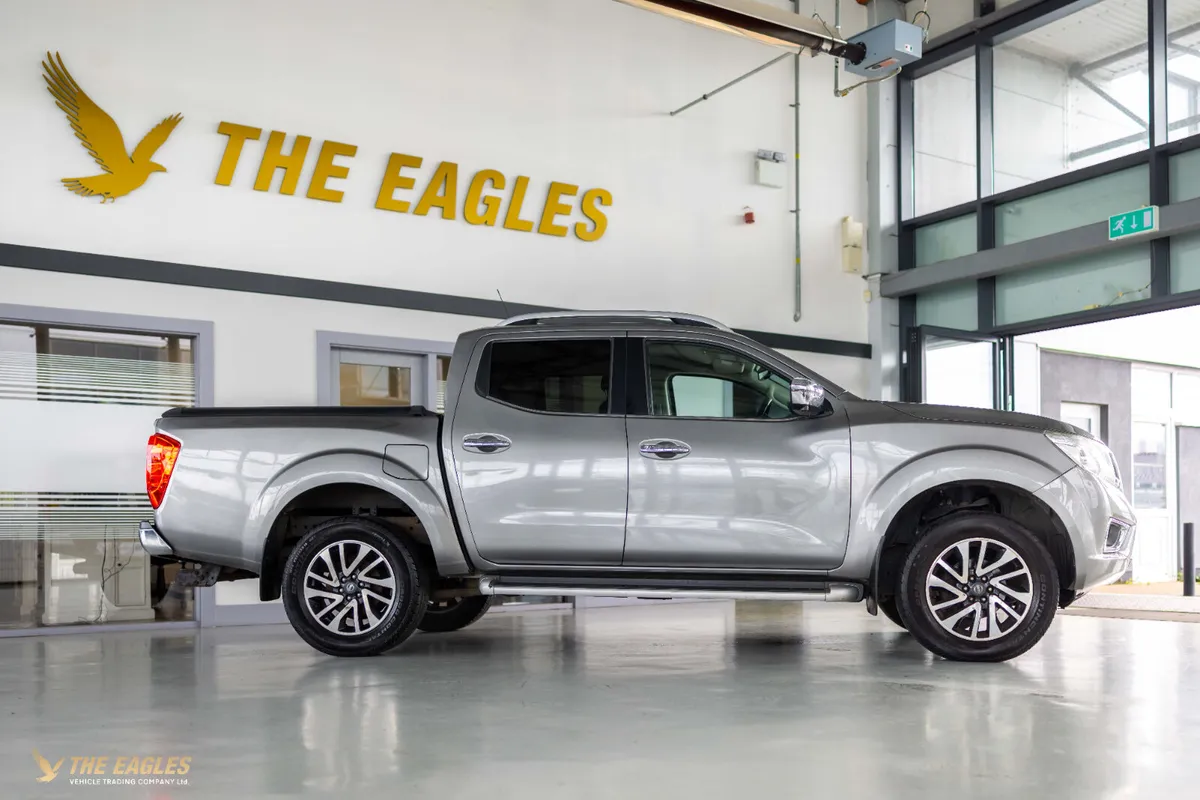 Nissan Navara 2.3 DCI TEKNA 4DR AUTO - Image 3