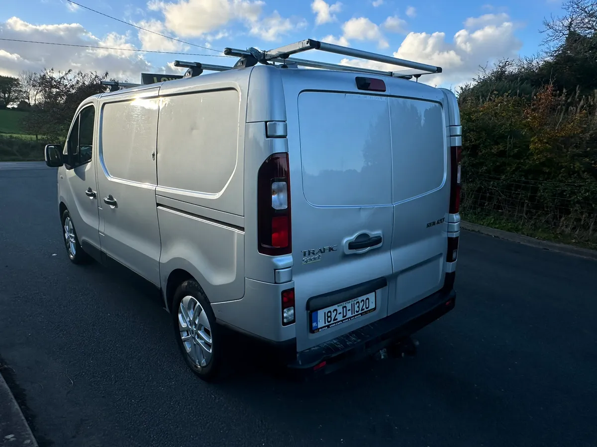 RENAULT TRAFFIC - Image 4