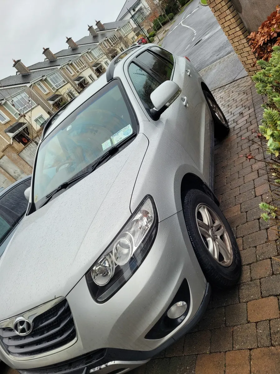 Hyundai Santa Fe 2012 - Image 3