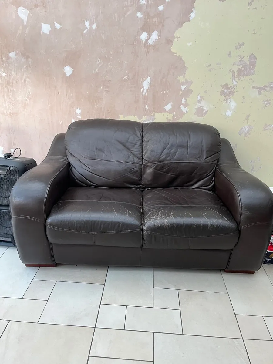 Couch - Image 2