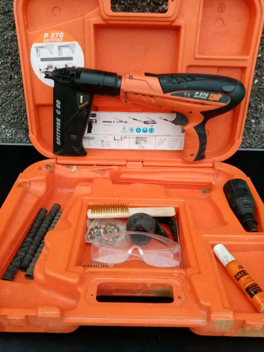 Spit Spitfire P370 Nail Gun - Image 1