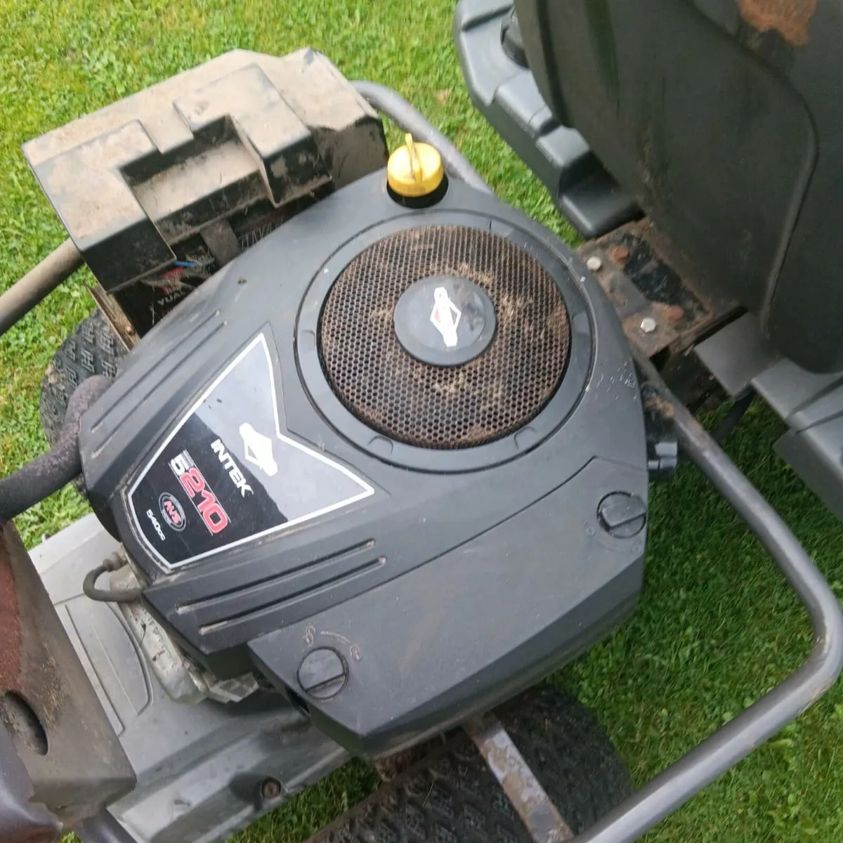 Husqvarna Rider 20hp Briggs engine - Image 2
