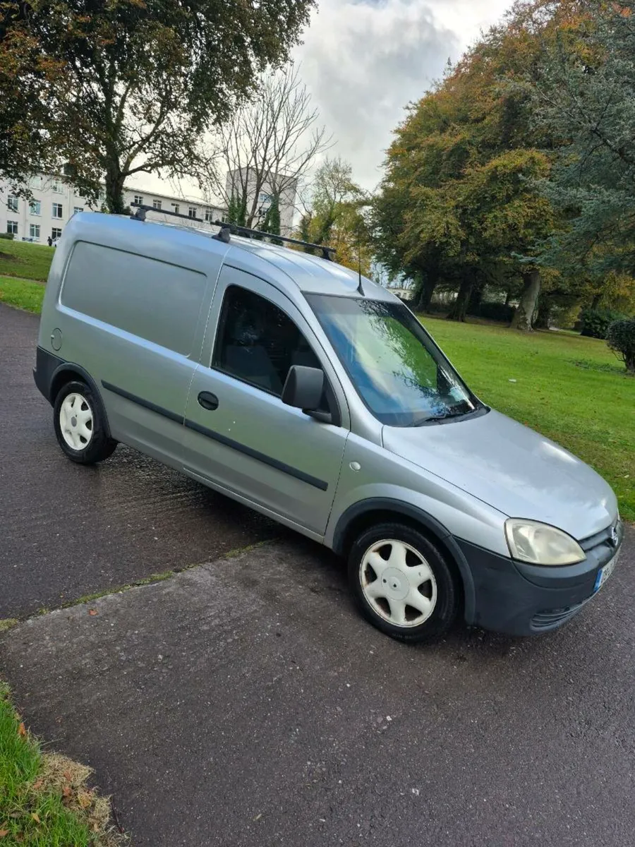 Opel Combo DOE 9/26 - Image 1