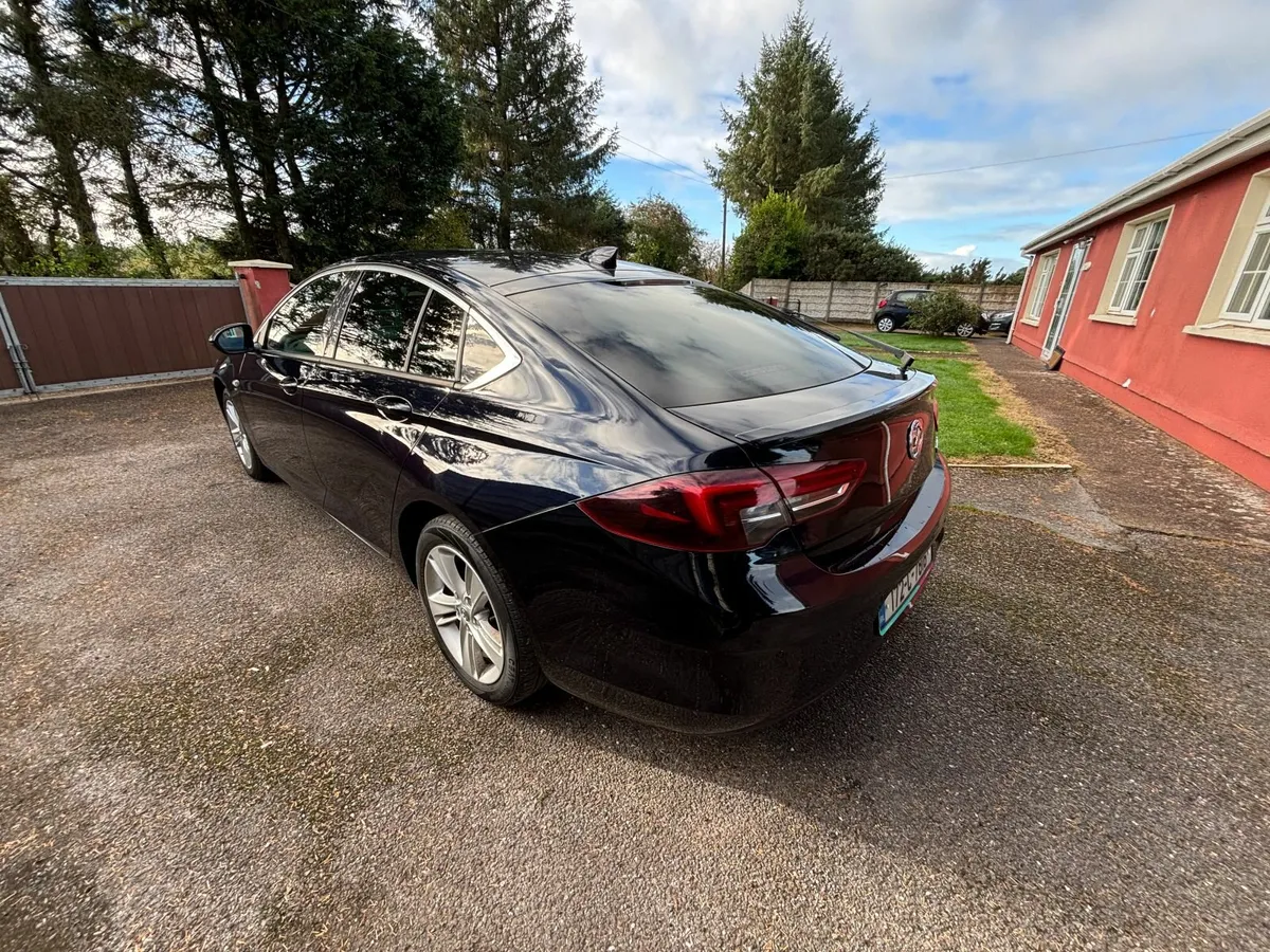 Low miles new NCT tax Vauxhall Insignia 2017 1.6td - Image 3
