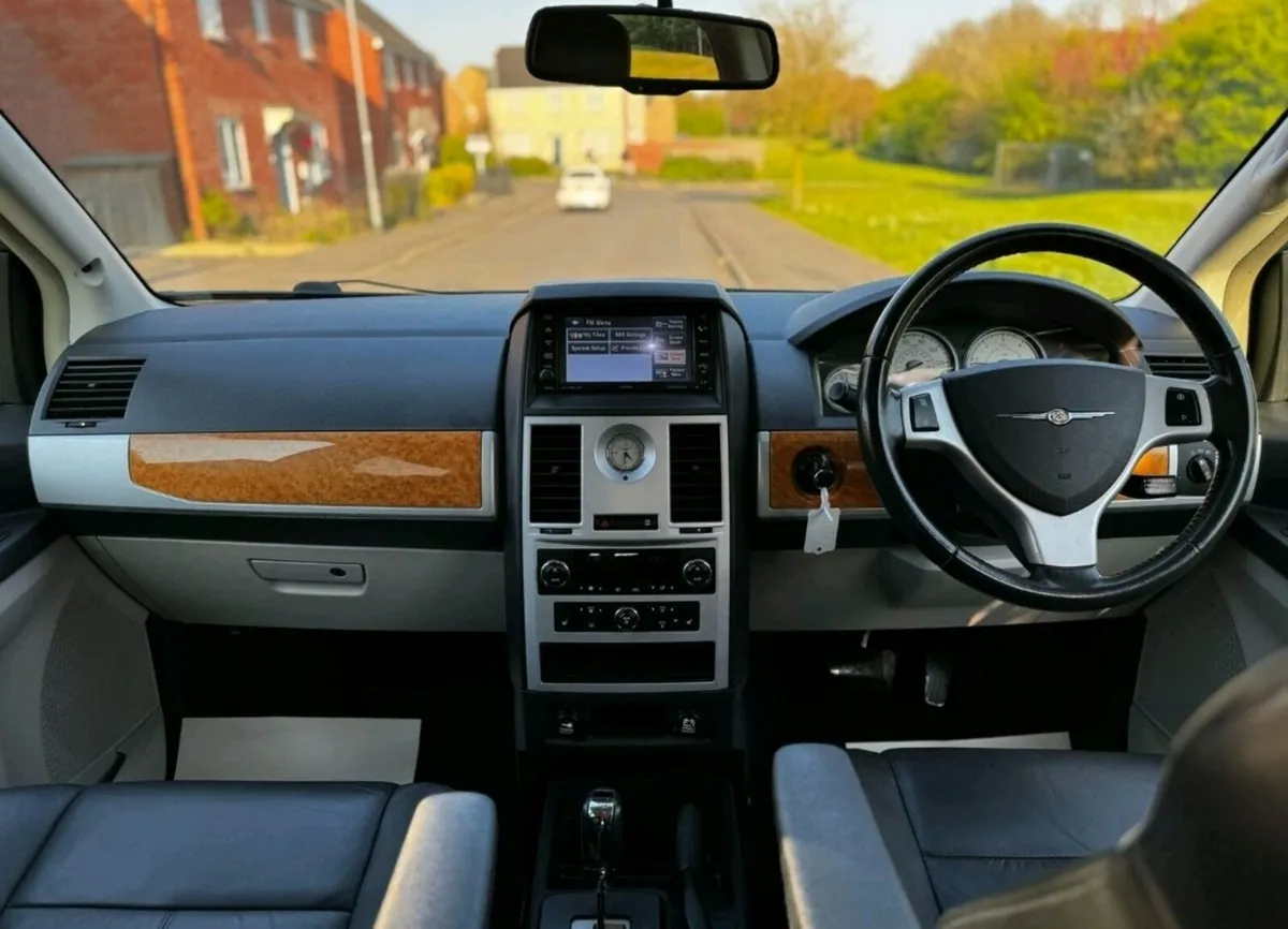 2008 chrysler grand voyage stow&go - Image 2