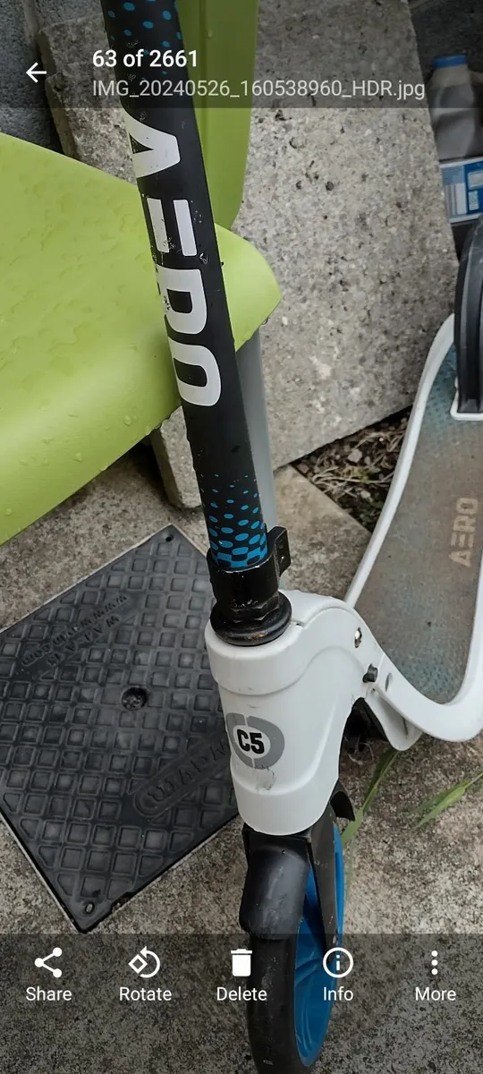 Aero C5 large wheel scooter - Image 1