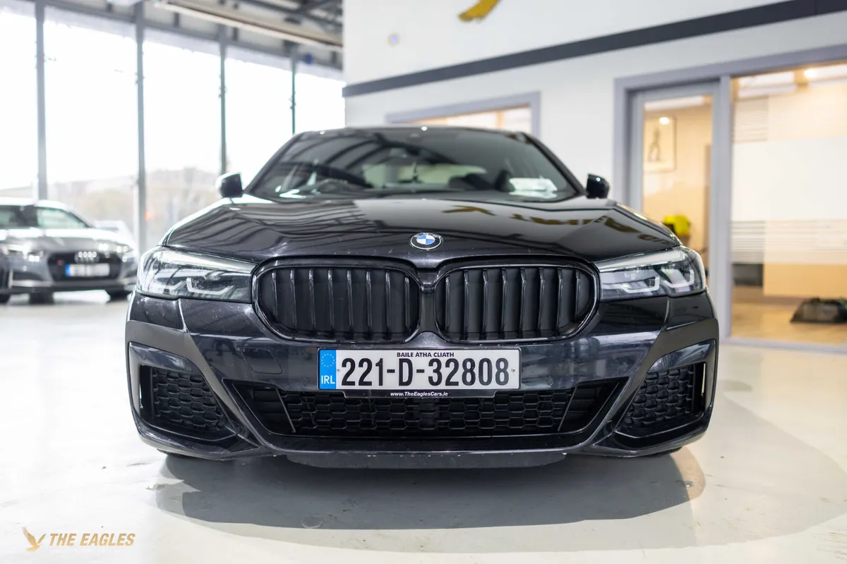 BMW 5-Series 2022 - Image 2
