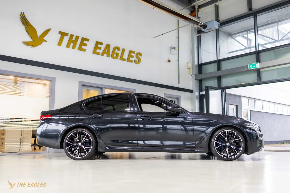 BMW 5-Series 2022 - Image 3