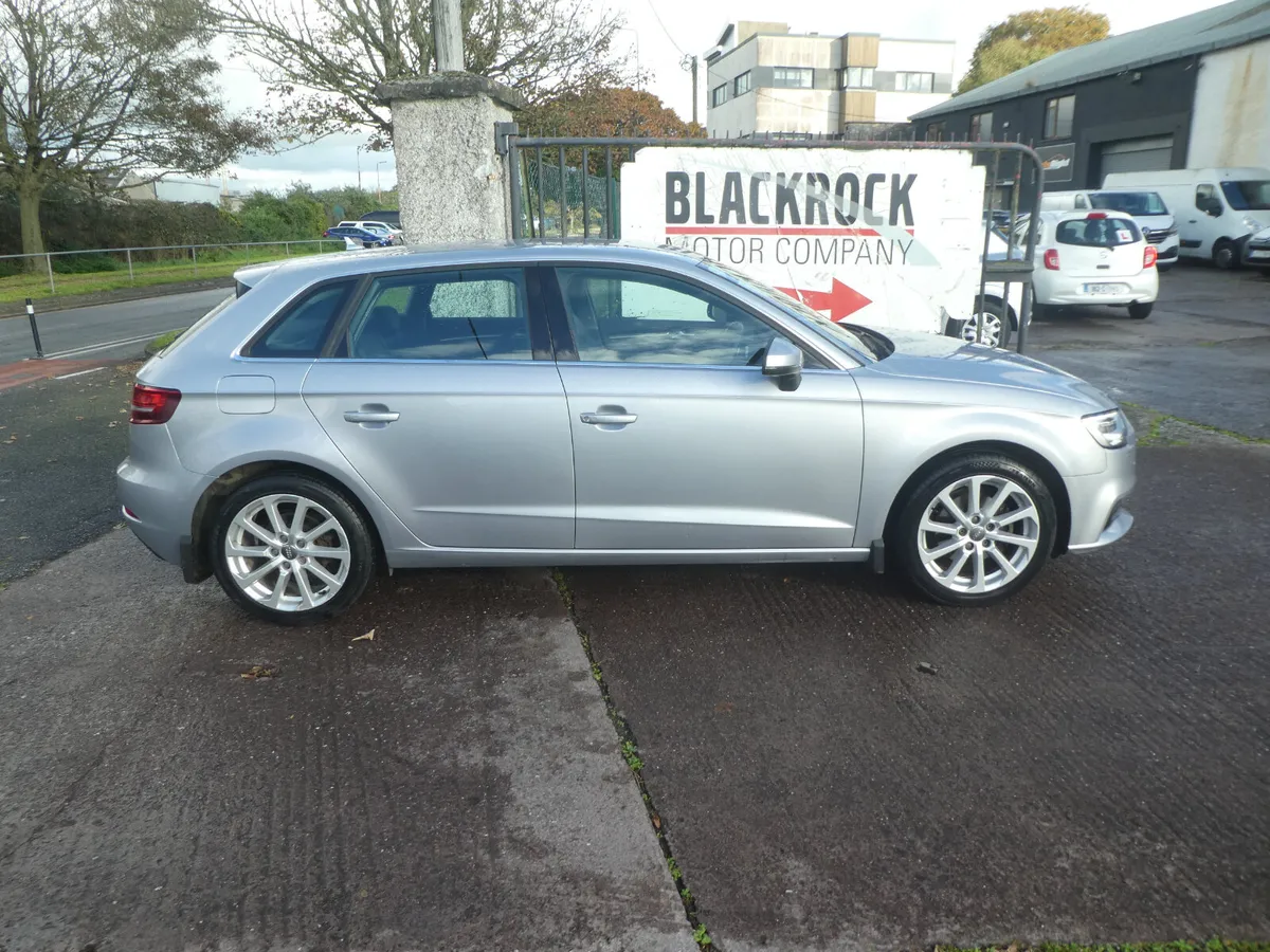 Audi A3 2016 - Image 2