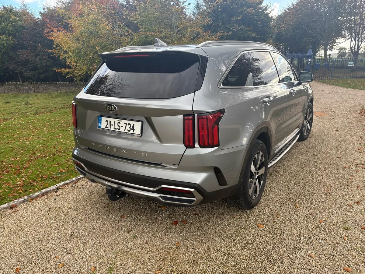 Kia Sorento 2.2 K4 Auto 7 seater - Image 2