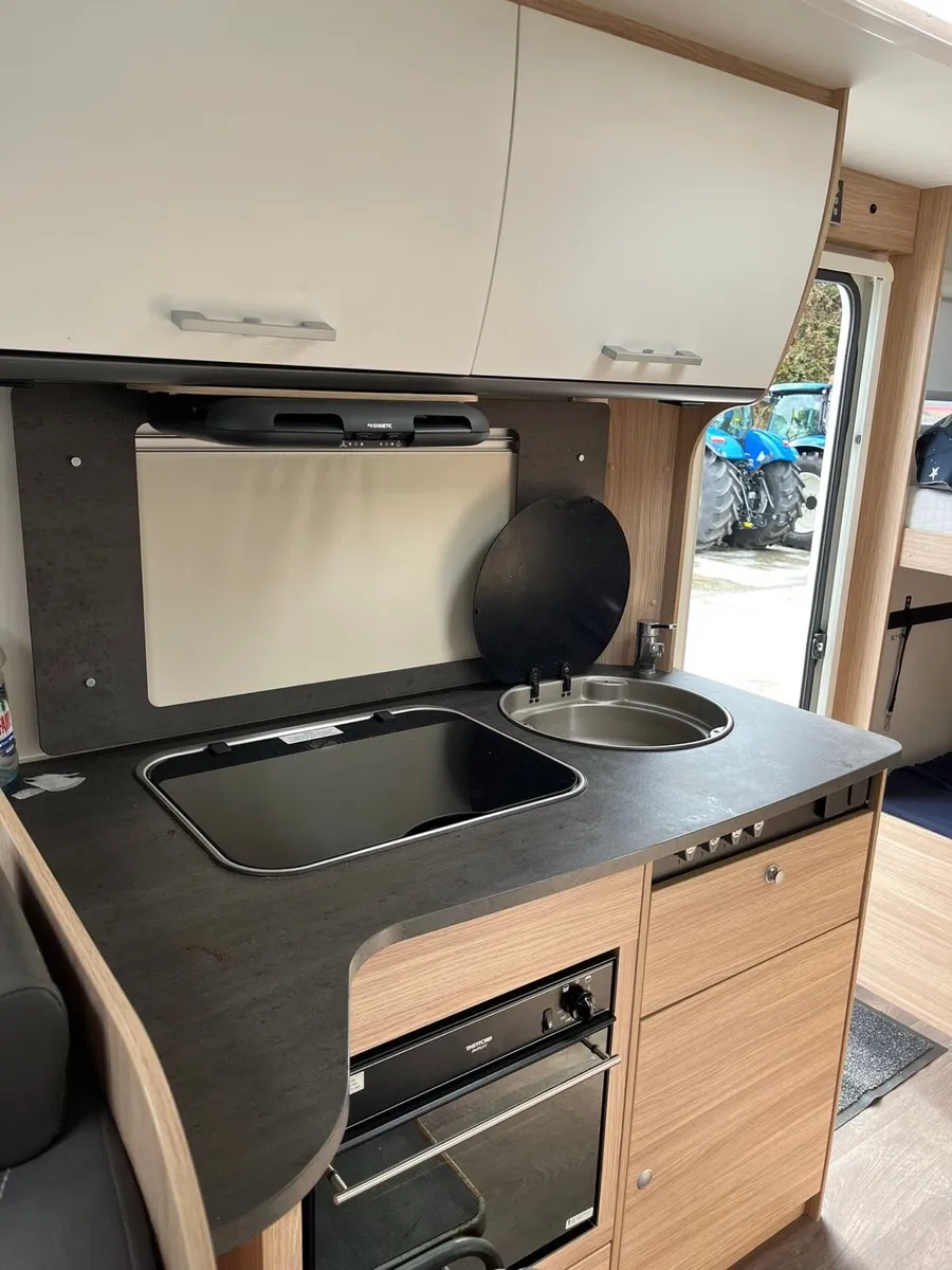 Fiat Ducato Sunlight A72 only 5500km - Image 3