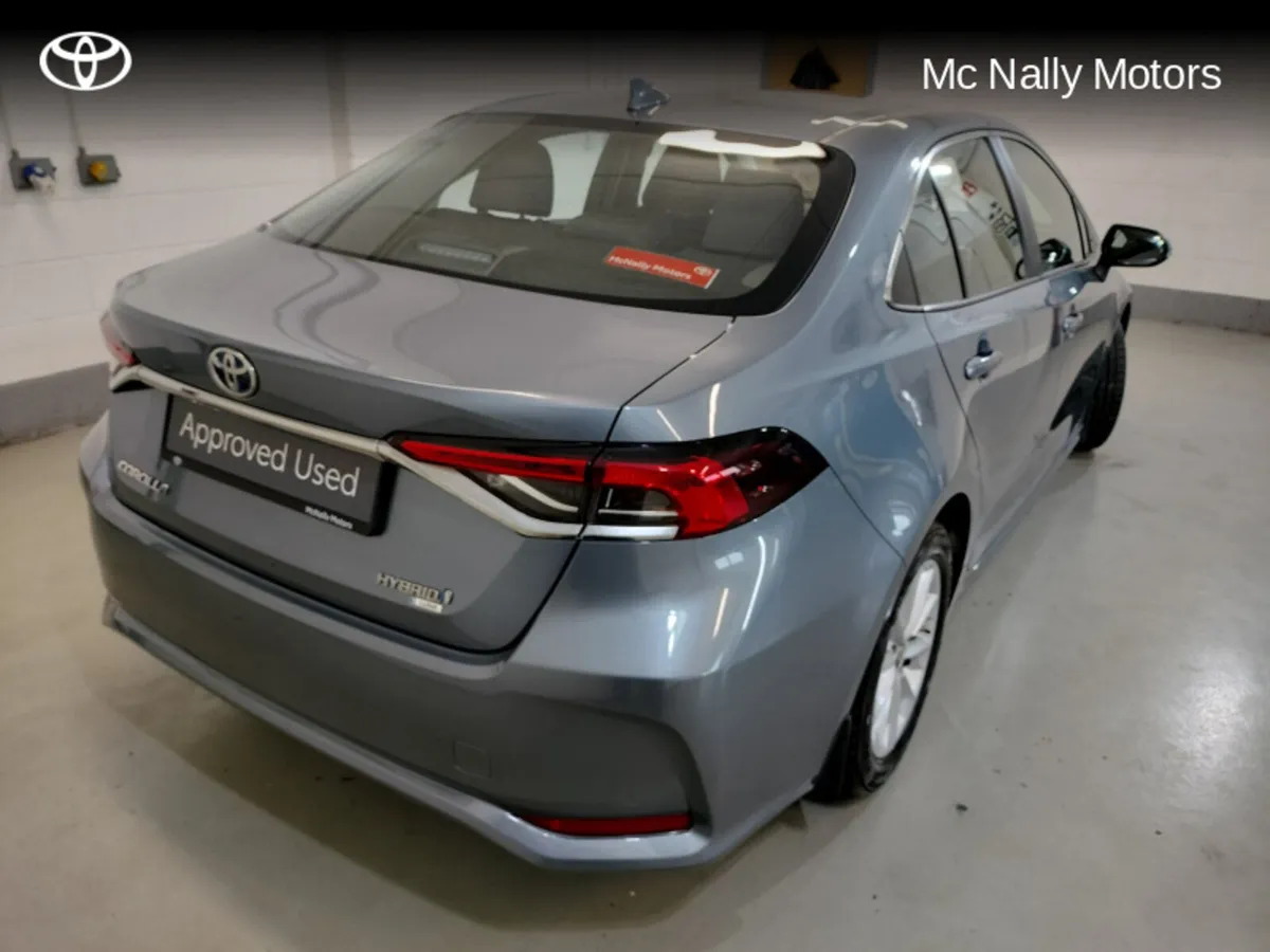 Toyota Corolla HYBRID LUNA SALOON **FULL SVC HISTO - Image 3
