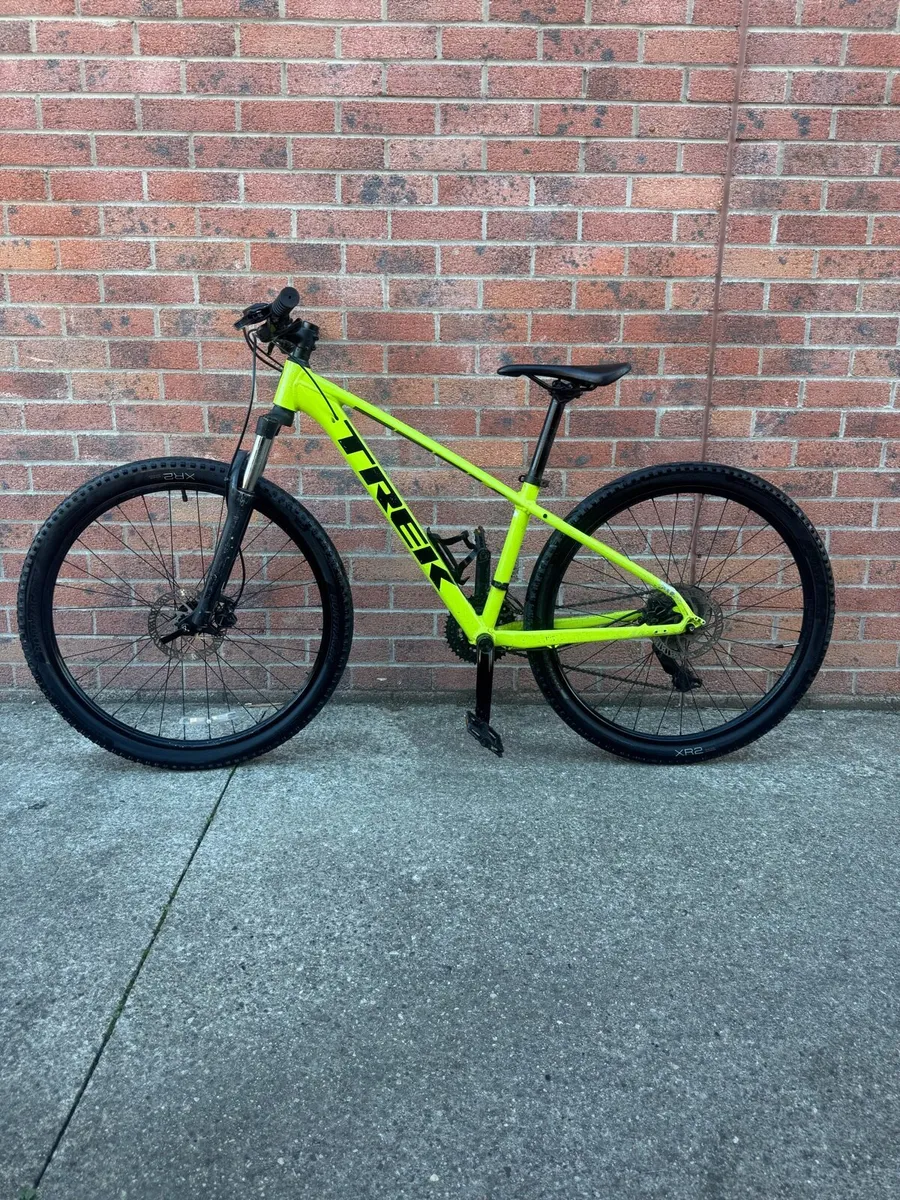 Trek Marlin 5 Mountain Bike - Image 1
