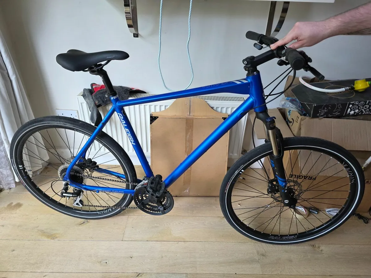 Bicycle - Raleigh Strada Trail Sport 2 - Image 1