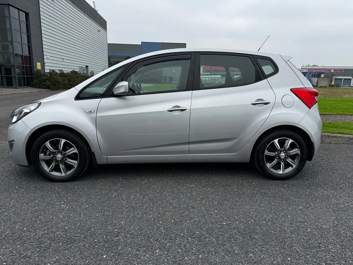 Hyundai ix20 1.6 Automatic petrol - Image 3