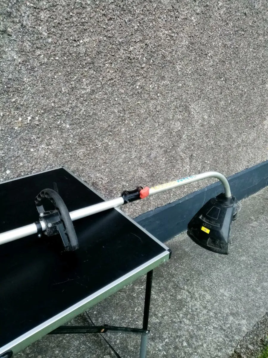 2 Stroke Petrol Strimmer - Image 4