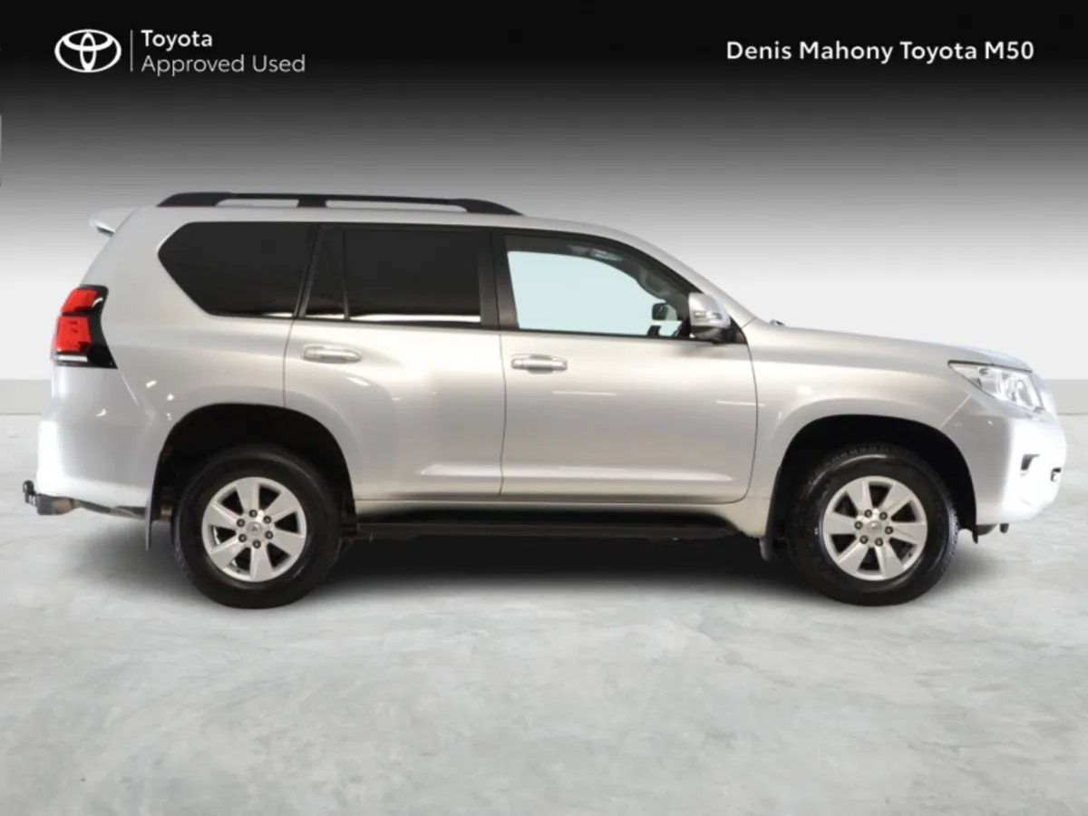 Toyota Land Cruiser LWB Commercial (VAT INCLUDED) - Image 3