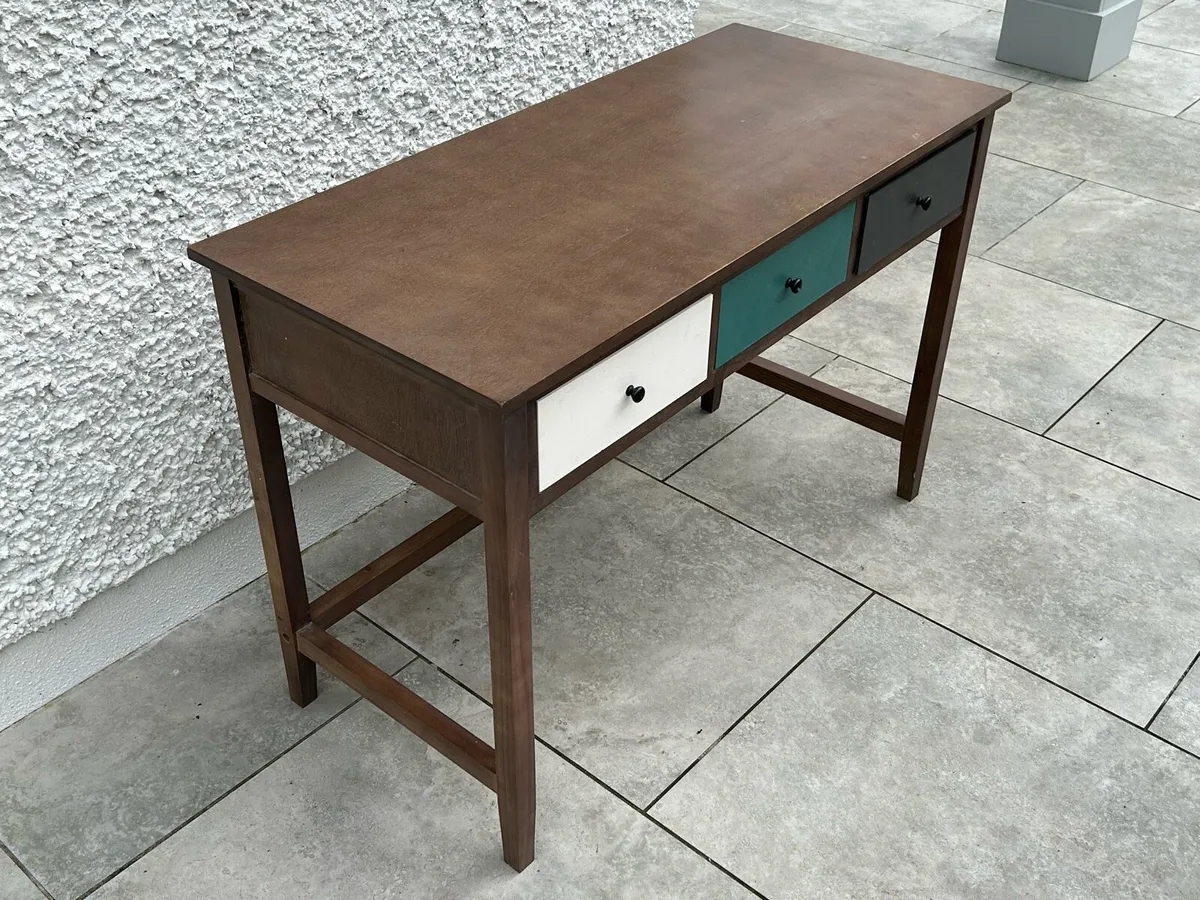 Desk originally purchased in VOBE - Image 1