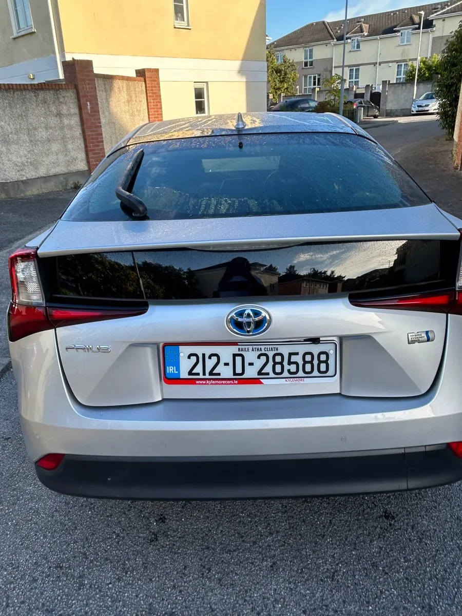 Toyota Prius 2021 - Image 3