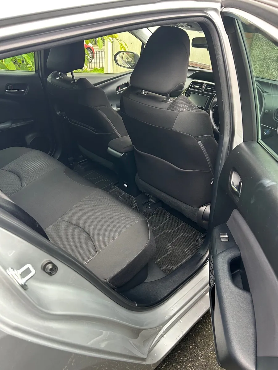 Toyota Prius 2021 - Image 4